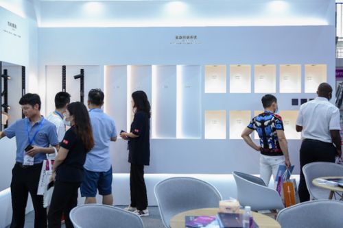 智能生活新體驗(yàn) 盈趣智能管家攜明星產(chǎn)品驚艷亮相寧波國際照明展